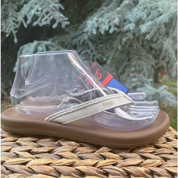NEW Flojos Ivory Tan with Braided Edge Flip Flop Thong Toe Flat Sandals. Size 7 - Picture 4 of 10
